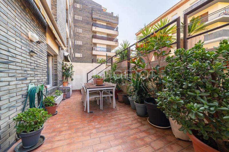 Foto fd84a85a-83fe-4d0e-88b0-722f275db361. Etagenwohnung mit parking in Creu de la Mà Figueres