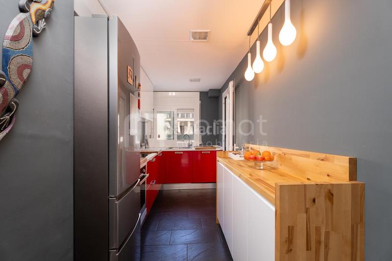 Foto 1778392a-f756-4dfe-8867-e9976059325f. Appartement avec parking dans Centre Roses