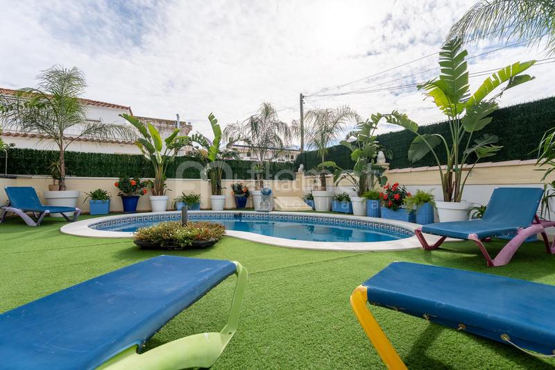 Foto cd7ec77d-7d63-4dee-8735-97eb0f0fd249. Haus mit pool in Moxó - Sant Mori Empuriabrava