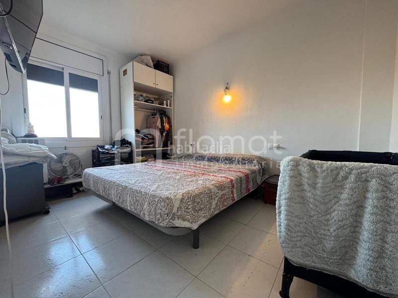 Foto 6253e8aa-5b97-45c9-8fab-b48394cae362. Piso amplio piso piso de cuatro habitaciones en Eixample-Horta Capallera Figueres