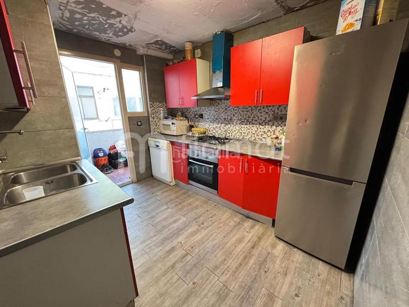 Foto 7d135d32-7b5b-454c-a93d-032d1cfeb94e. Piso amplio piso piso de cuatro habitaciones en Eixample-Horta Capallera Figueres