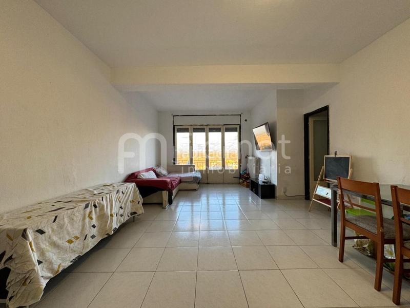 Foto c54bd28f-ae50-46b6-ae02-5a065211cdc8. Piso amplio piso piso de cuatro habitaciones en Eixample-Horta Capallera Figueres