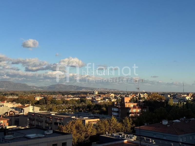 Foto e8fc4809-3e92-46b6-86e1-01fd85c35ad7. Piso amplio piso piso de cuatro habitaciones en Eixample-Horta Capallera Figueres