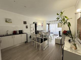 Pis  Carrer doctor pi i sunyer. Piso reformado con licencia turstica