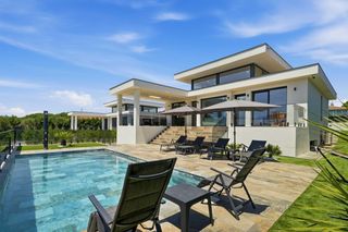 House  Riu fluvià. Exclusiva villa de lujo de obra nueva en girona