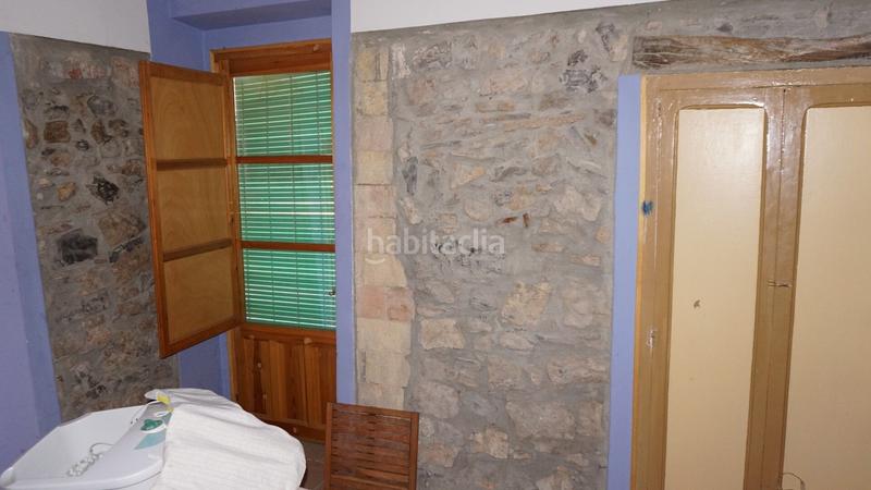 Foto e2fc67dc-d1b9-4a21-8f16-f24fb0e93bf6. Casa  de piedra conjunto de edificaciones en venta en el raval rovirola de santa maria de oló en Santa Maria d´Oló