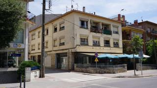 Edifici a Martí i pol 15. Edificio en venta en c. martí i pol 15, moià  oportunidad para i