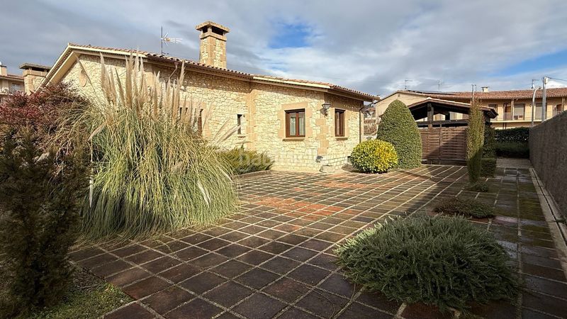 Foto 63e2b304-c49e-4df8-beca-946b2db4eb94. Casa amb calefacció a Moià