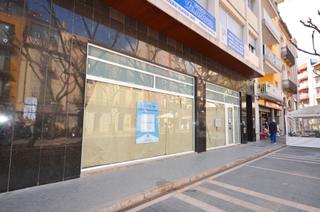 Location Local commercial  La rambla. Local comercial