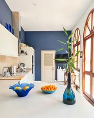 Maison à Eixample. Gran casa señorial en el centro reformada con jardín, piscina y