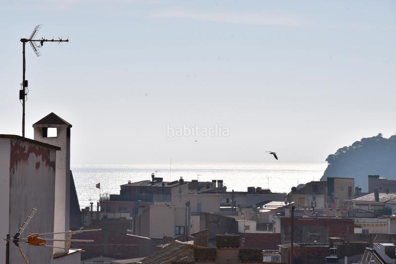 Foto 97ecc6ed-98b1-4439-be00-80851d5670ad. Casa amb calefacció a Eixample Sant Feliu de Guíxols