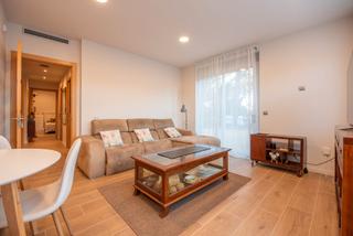 Etagenwohnung in Santa Cristina Poble. Planta baja con garaje privado y jardín en santa cristina d'aro