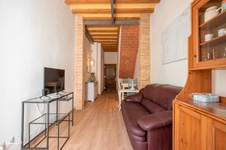 Casa in Eixample. Casa reformada, dividida en 2 pisos independientes