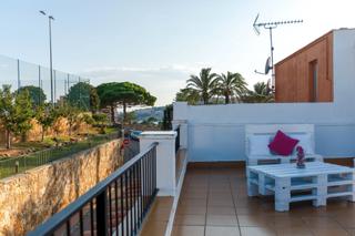 Miete Etagenwohnung  Carrer de trafalgar. Alquiler temporada de invierno, con terraza de uso privado