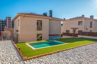 Casa a Sant Pol. Promoción de obra nueva en s'agaró