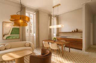 Casa adosada en Eixample. Casa al centre amb encant