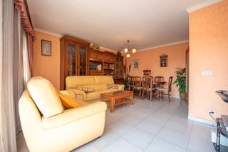 Appartement dans Vilartagues-Tueda de Dalt. Vivienda de 3 habitaciones cerca de todos los servicios