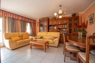 Piso en Vilartagues-Tueda de Dalt. Vivienda de 3 habitaciones cerca de todos los servicios
