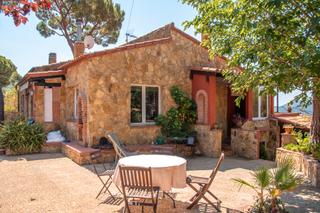 Maison à Urbanitzacions del Nord. Encanto mediterranio con vistas a la montaña