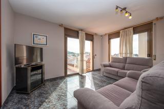 Etagenwohnung in Eixample. Pis amb terrassa i vistes al mar al barri del puig