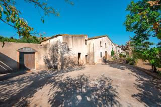 Masa en Castell dAro. Masia histrica a castell daro