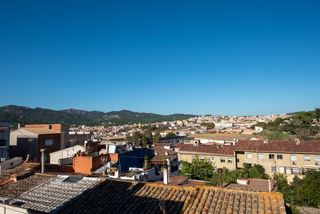 Casa adosada en Volta de l´Ametller. Casa a 5 minutos del centro