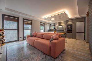 Haus in Carrer de pecher 7. Casa sostenible con 2 apartamentos, muy cerca del centro a pie