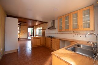 Haus in Llagostera. Casa con jardín en llagostera