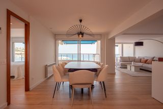 Location Appartement  Passeig marítim del president josep irla. Piso con vistas panorámicas al mar