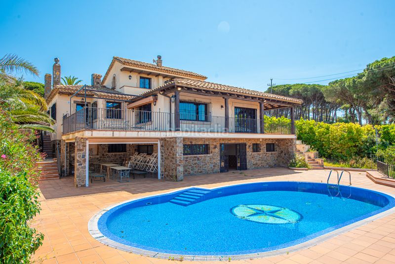 Foto bcf21019-3f80-4d51-872e-9dc7972b0c94. Alquiler chalet  de lujo con increíbles vistas en Sant Feliu de Guíxols