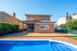 Casa  Carrer pineda. Preciosa casa en quart