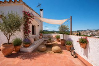 Chalet in Centre. Casa tradicional en una ubicación que ofrece tranquilidad y vist