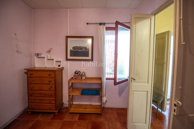 Foto e65d0e32-f83a-4462-846f-3b9b0b98f064. Masia amb xemeneia calefacció a Eixample Sant Feliu de Guíxols