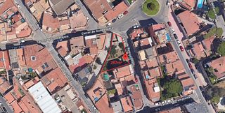 Terreny residencial a Carrer de Remus i Rufí