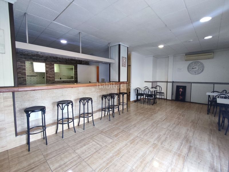 Foto 49b047f3-3498-4f8b-817e-aeeb6360901e. Locale commerciale in calle de bonaventura carles i aribau 12 in Reus