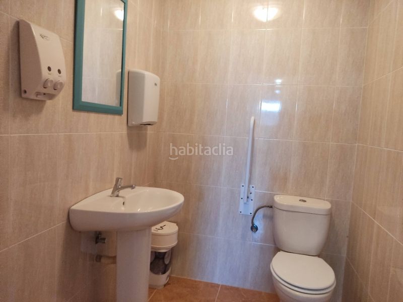 Foto d3460fd5-4e22-40b0-9628-233d54ee57a7. Locale commerciale in calle de bonaventura carles i aribau 12 in Reus