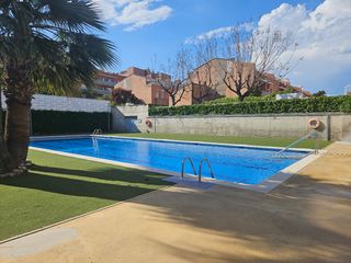 Maison jumelée  Calle carme riera i guillera. Casa pareada en reus espacio y comodidad para tu familia