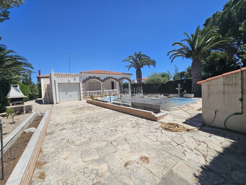 Foto ebb6beaf-a4b9-4f66-a6a8-8368e6e864fc. Xalet amb piscina a Calafat Ametlla de Mar (L´)