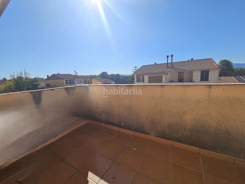Foto bf284d18-aca5-43c9-819c-ae67053e60ca. Casa aparellada amb piscina a Pallaresos (Els)