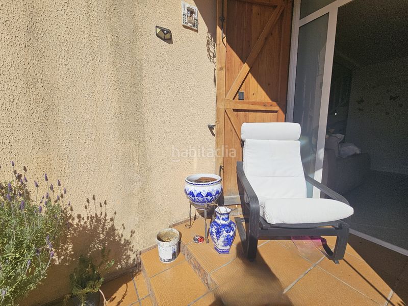 Foto f2ee338b-9ca7-4fcd-80a4-ace37ea731fe. Casa aparellada amb piscina a Pallaresos (Els)