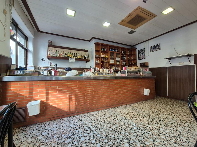 Foto da008893-9f10-40f7-b86f-a63a57c35d6e. Locale commerciale in La Petxina Valencia