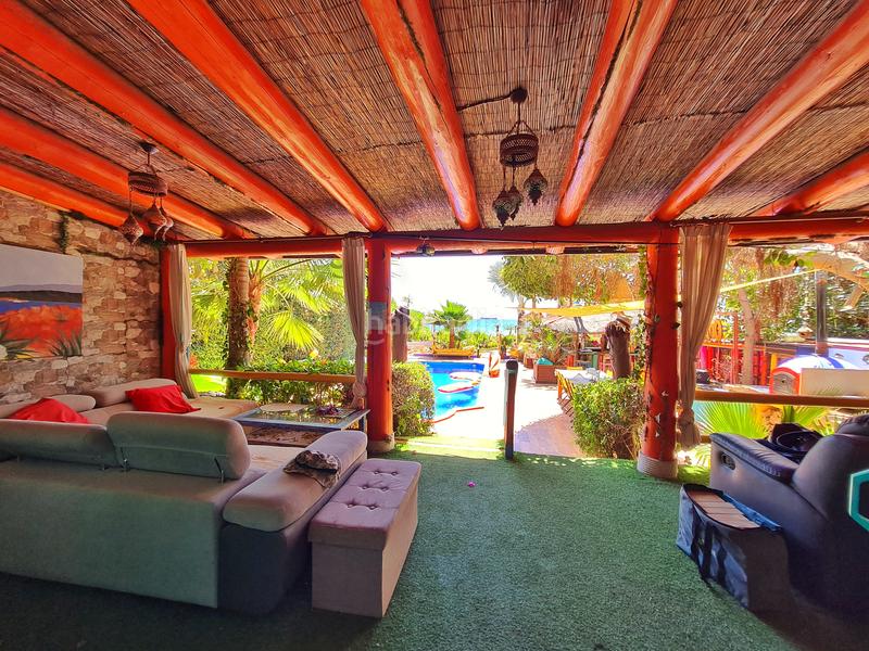 Foto b9bbd3cb-5218-4380-8aca-3ef804a16006. Chalet avec cheminée parking piscine dans Cala Marqués Vera