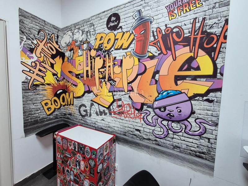 Foto b2d5543e-23f0-436b-8d72-cfc680c5379f. Traspaso local comercial traspaso ruzafa - peluqueria y estudio tatuaje en Valencia