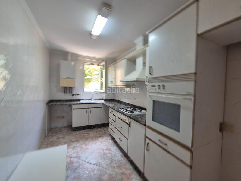 Foto df9a08f0-ccb2-4744-91f2-30be12fda7e1. Rez-de-chaussée avec chauffage parking piscine dans Valencia