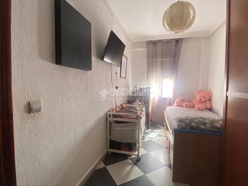 Foto 0ace050d-35be-48d0-85d1-c94a25462772. Pis a La Orden Huelva