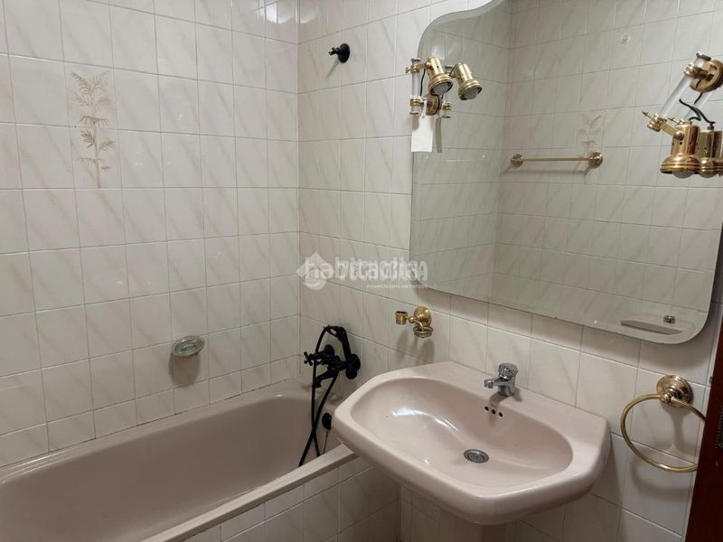 Foto e2b2a7f8-2e66-46a5-822d-bf88bd8b42e6. Pis a Centro Huelva