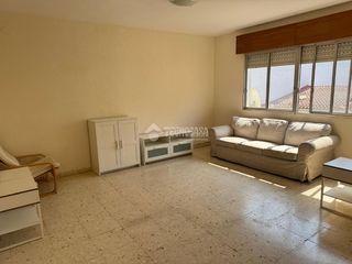 Etagenwohnung in Tres Ventanas. Piso en venta en huelva