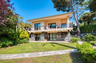 Alquiler Chalet  Carrer cala pedrosa. Chalet en venta en s´agaro vell"la gavina" con vistas al mar