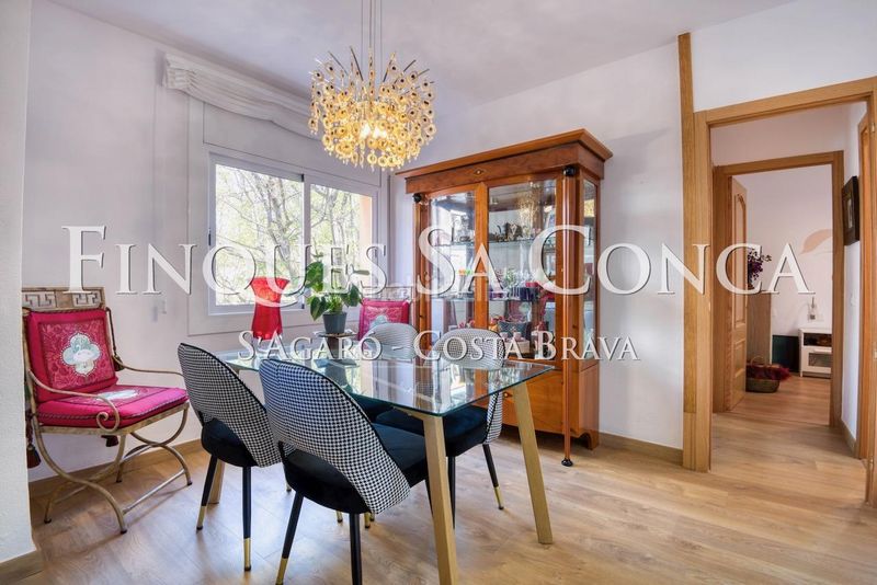 Foto ae8f964f-4077-4032-94c4-1dc73430e430. Apartament amb calefacció a Eixample Sant Feliu de Guíxols