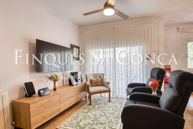 Foto f12a3457-8536-4071-829b-fb25317ac3b4. Apartament amb calefacció a Eixample Sant Feliu de Guíxols